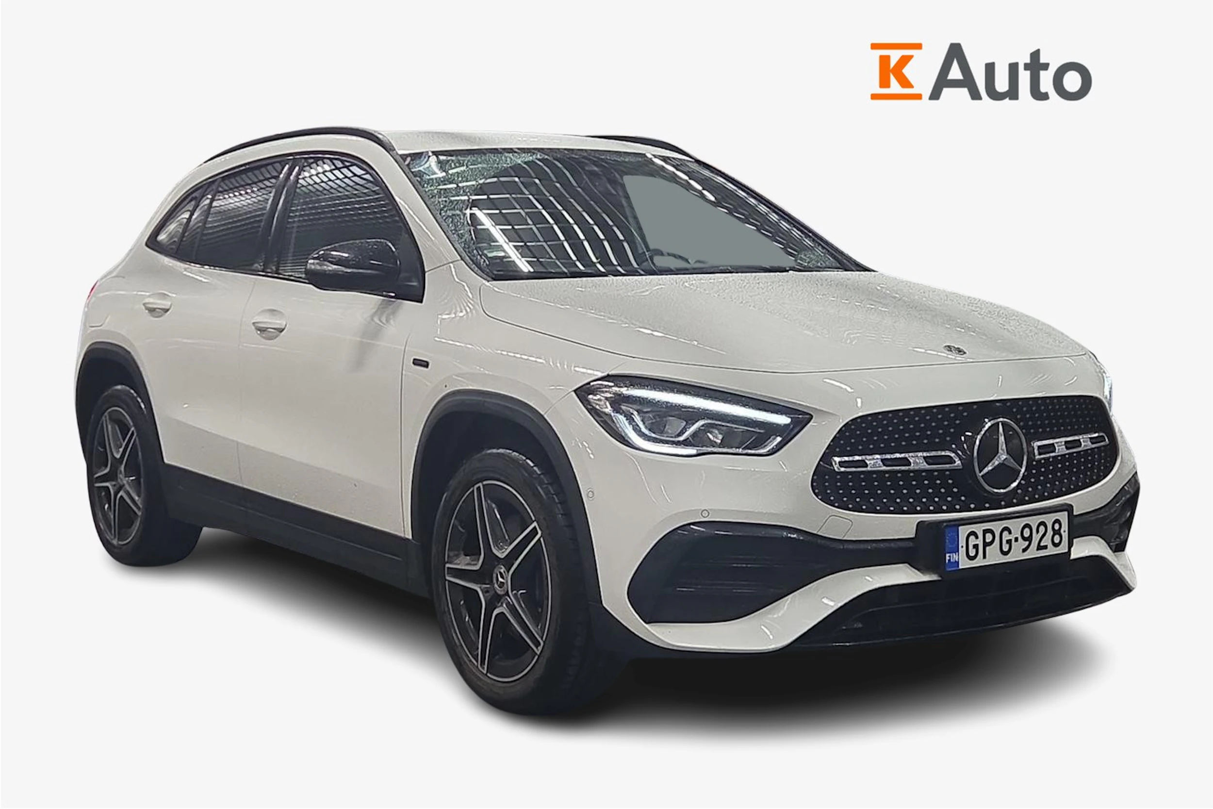 valkoinen Mercedes-Benz GLA 2021 kuva 1.