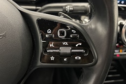 valkoinen Mercedes-Benz GLA 2021 kuva 17.
