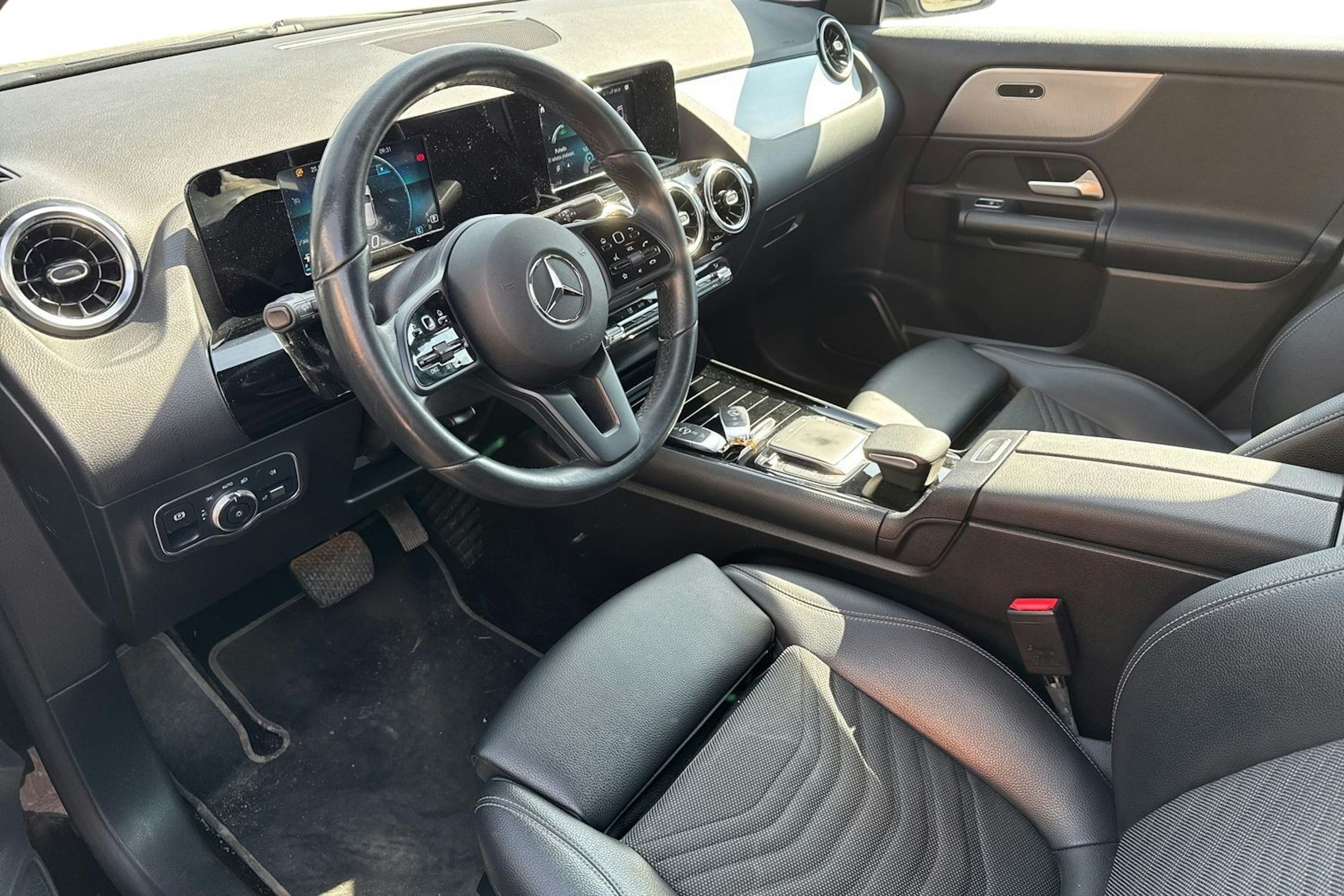 musta Mercedes-Benz GLA 2021 kuva 3.