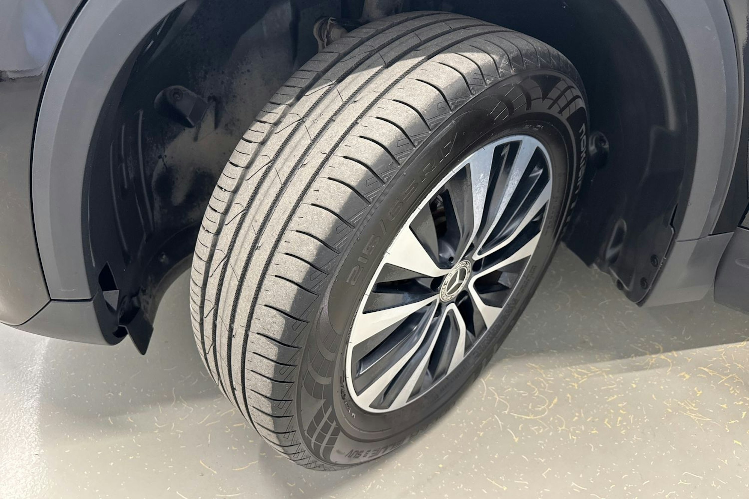 musta Mercedes-Benz GLA 2021 kuva 13.