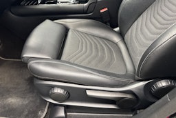 musta Mercedes-Benz GLA 2021 kuva 30.