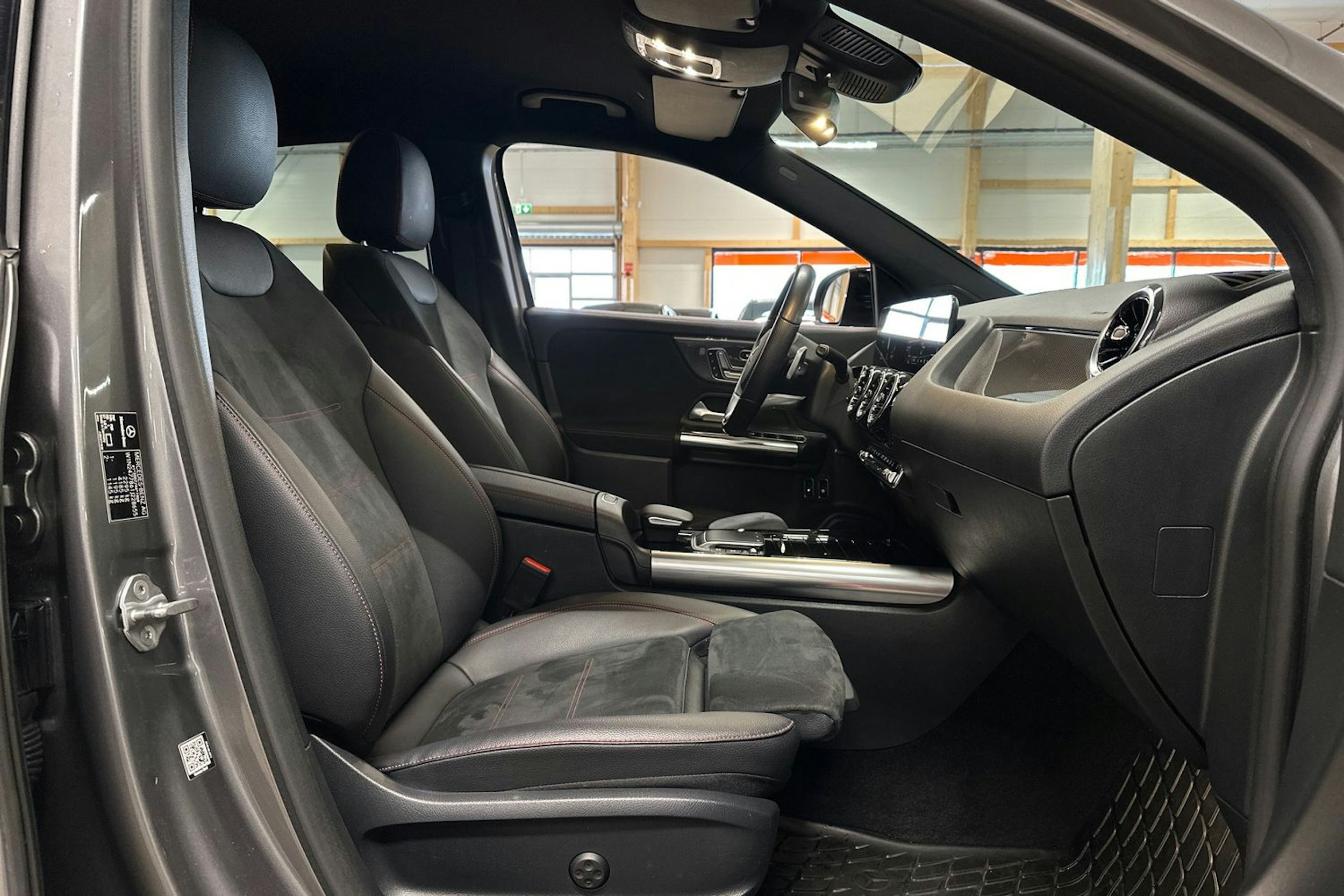 harmaa Mercedes-Benz GLA 2021 kuva 14.