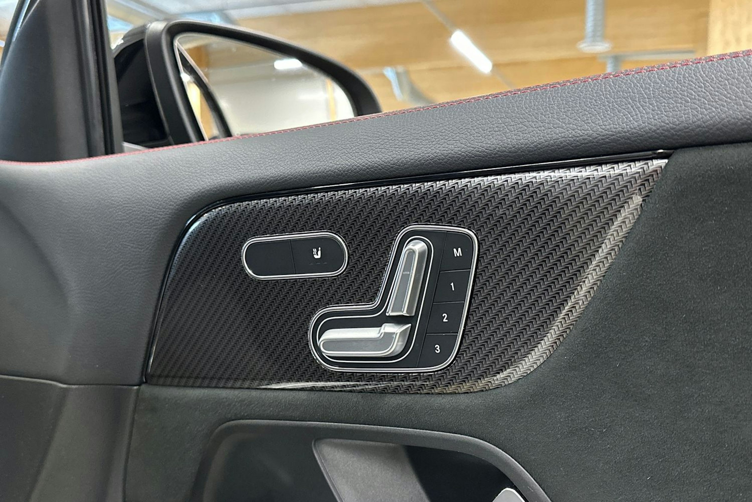 harmaa Mercedes-Benz GLA 2021 kuva 15.