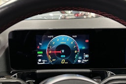 harmaa Mercedes-Benz GLA 2021 kuva 25.