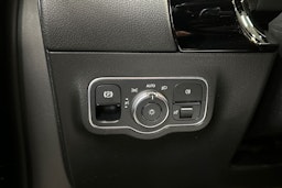 harmaa Mercedes-Benz GLA 2021 kuva 28.