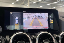met. punainen Mercedes-Benz GLA 2022 kuva 32.