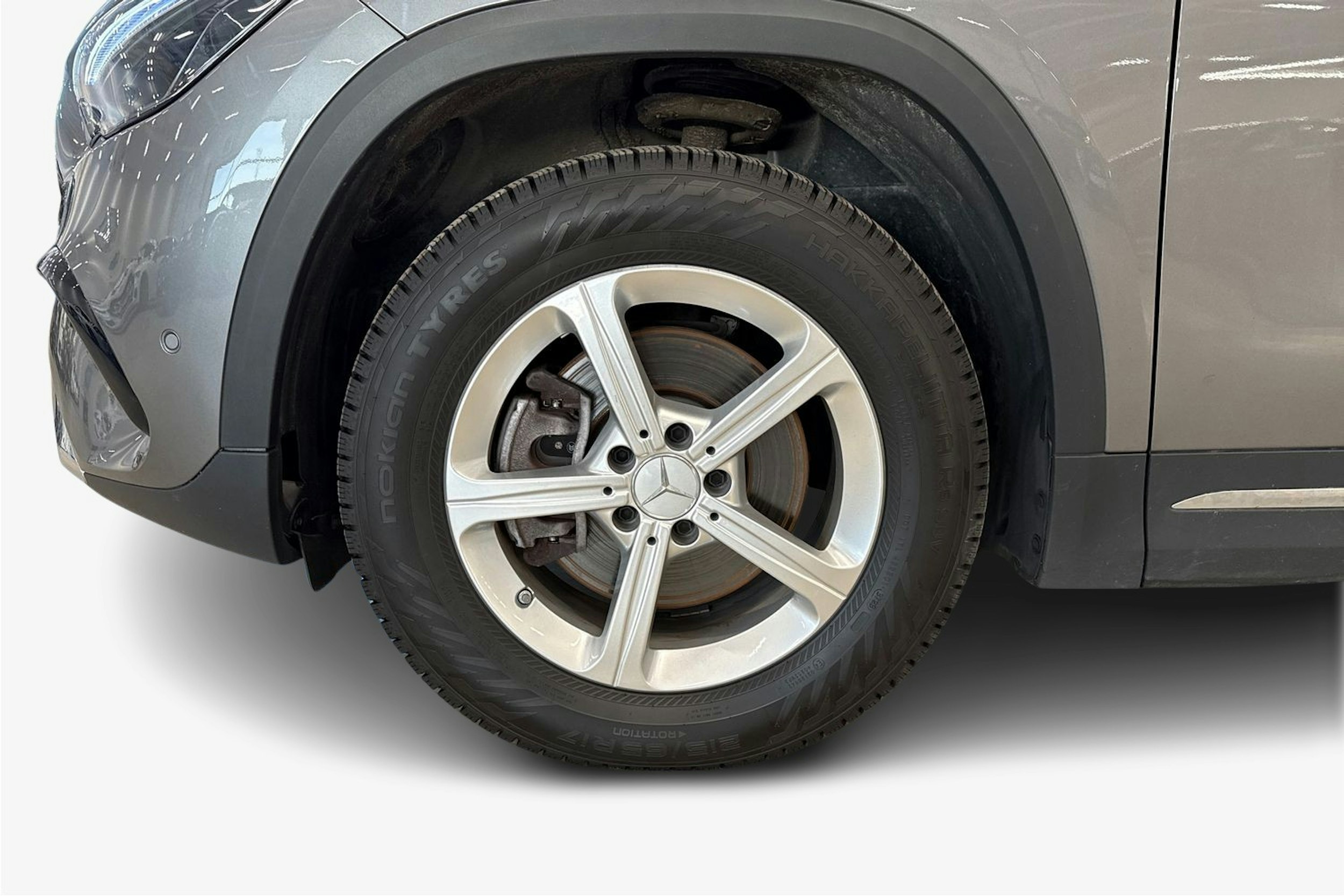 harmaa Mercedes-Benz GLA 2024 kuva 11.