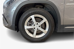 harmaa Mercedes-Benz GLA 2024 kuva 11.