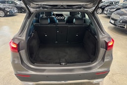 harmaa Mercedes-Benz GLA 2024 kuva 14.