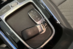 harmaa Mercedes-Benz GLA 2024 kuva 28.