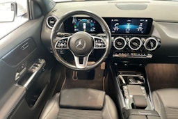 valkoinen Mercedes-Benz GLA 2023 kuva 9.