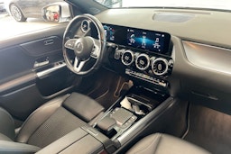 valkoinen Mercedes-Benz GLA 2023 kuva 15.