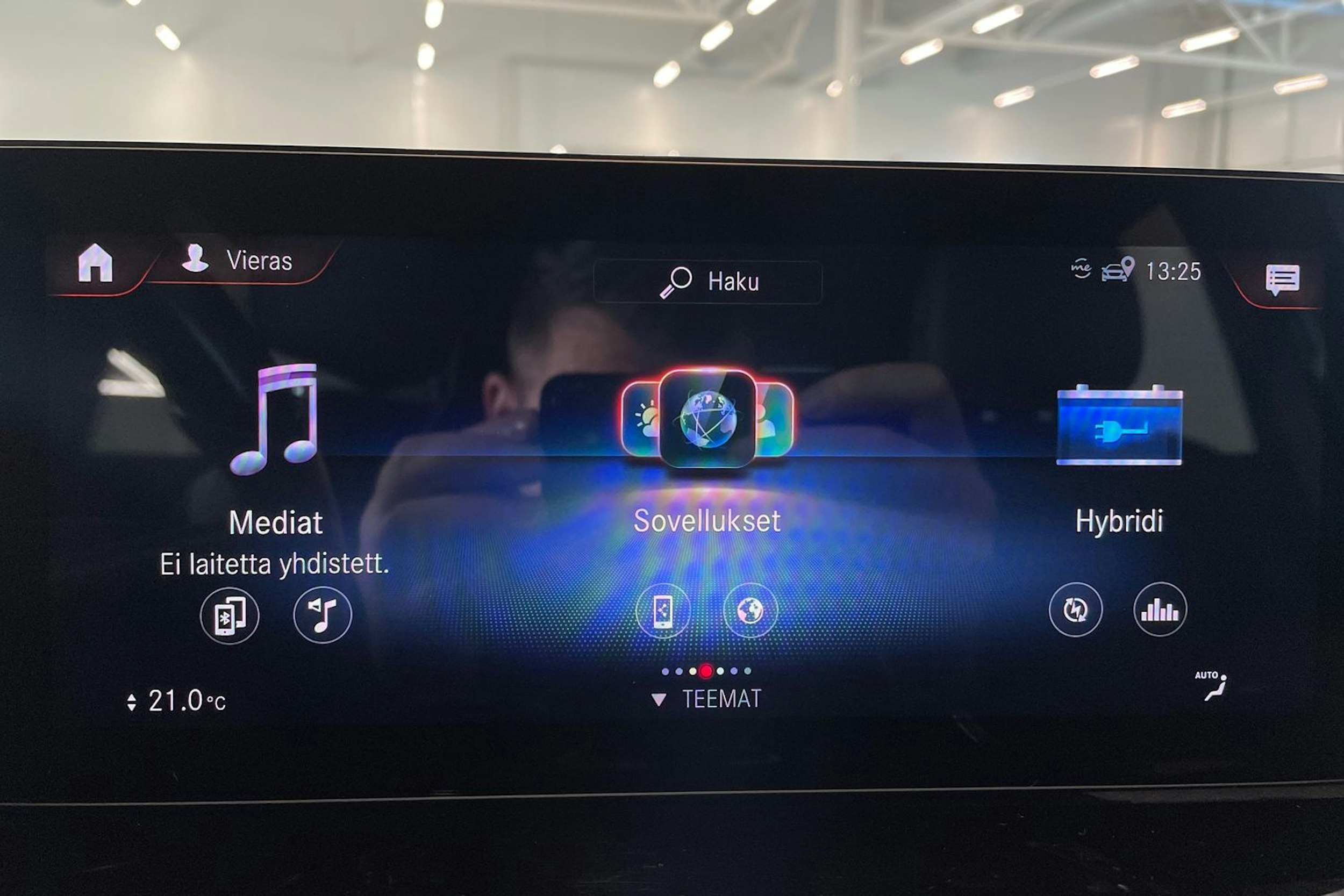 valkoinen Mercedes-Benz GLA 2023 kuva 24.