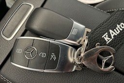 valkoinen Mercedes-Benz GLA 2023 kuva 31.