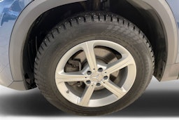 Sininen Mercedes-Benz GLA 2023 kuva 11.