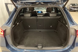 Sininen Mercedes-Benz GLA 2023 kuva 22.