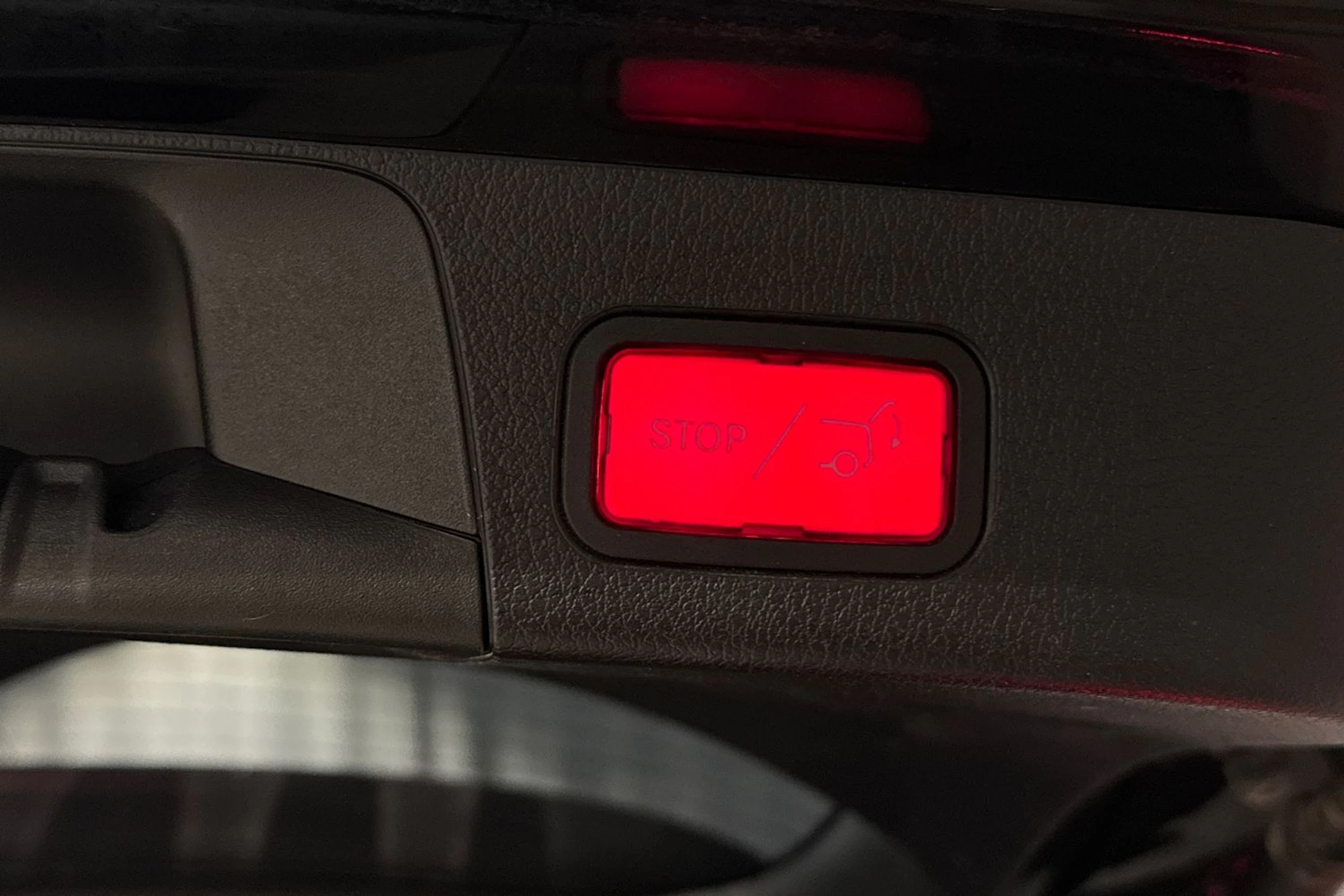 musta Mercedes-Benz GLB 2020 kuva 13.