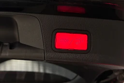 musta Mercedes-Benz GLB 2020 kuva 13.