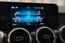 musta Mercedes-Benz GLB 2020 kuva 17.