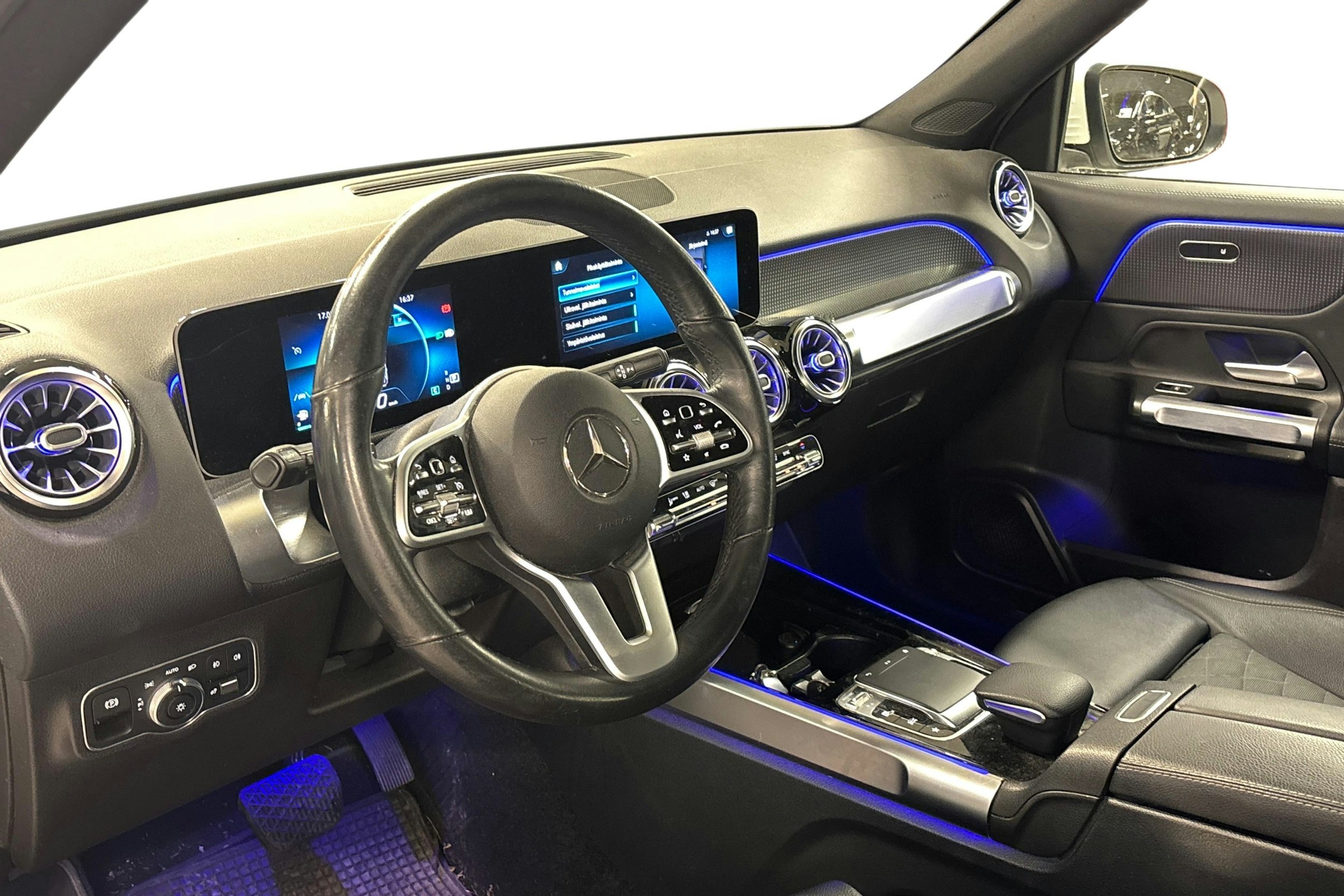 valkoinen Mercedes-Benz GLB 2020 kuva 3.