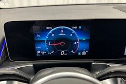 valkoinen Mercedes-Benz GLB 2020 kuva 22.