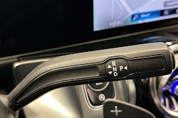 valkoinen Mercedes-Benz GLB 2020 kuva 23.