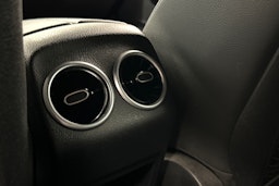 valkoinen Mercedes-Benz GLB 2020 kuva 31.