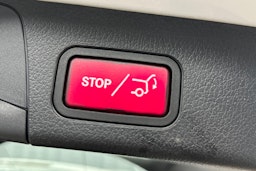 valkoinen Mercedes-Benz GLB 2020 kuva 32.