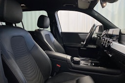 valkoinen Mercedes-Benz GLB 2020 kuva 15.