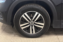 musta Mercedes-Benz GLB 2021 kuva 13.