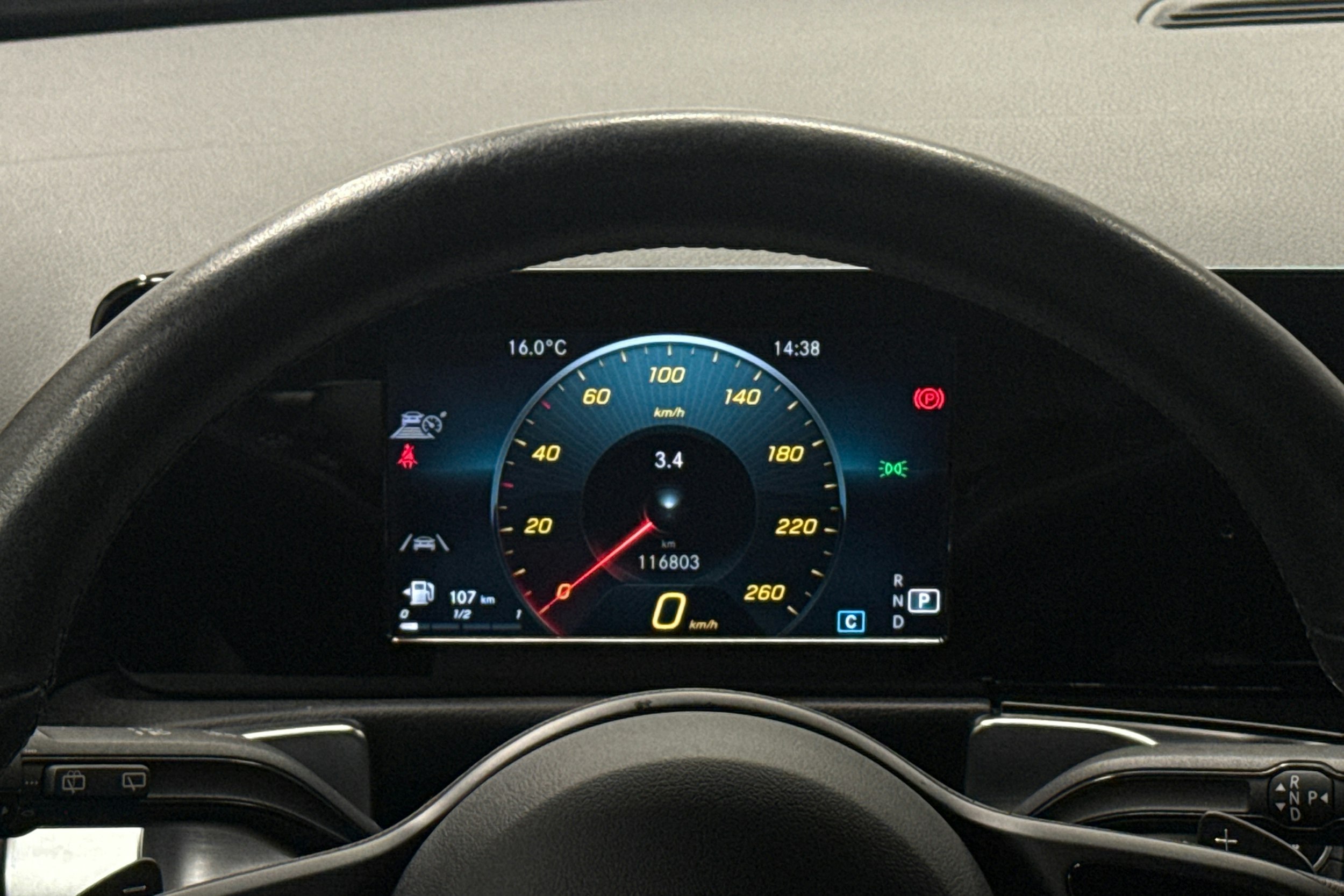 musta Mercedes-Benz GLB 2021 kuva 15.