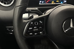 musta Mercedes-Benz GLB 2021 kuva 16.