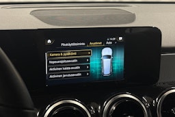 musta Mercedes-Benz GLB 2021 kuva 19.