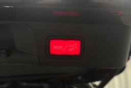 musta Mercedes-Benz GLB 2021 kuva 24.