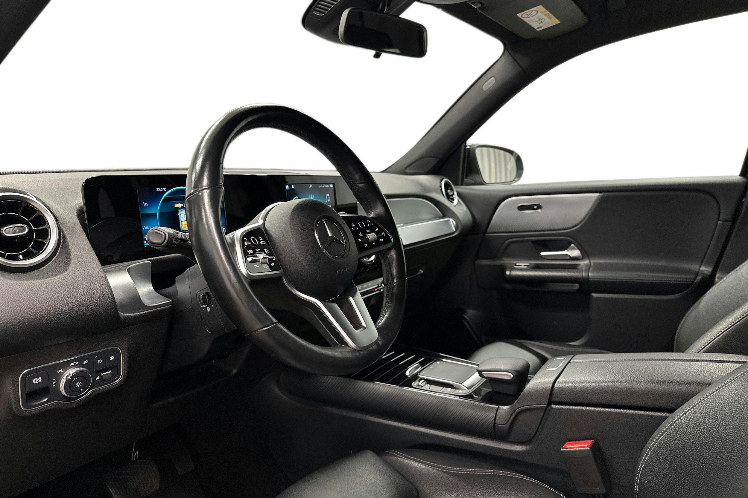 musta Mercedes-Benz GLB 2021 kuva 7.