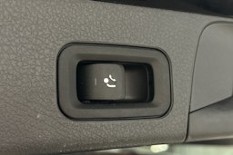 musta Mercedes-Benz GLB 2021 kuva 16.