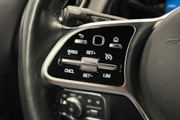 musta Mercedes-Benz GLB 2021 kuva 19.