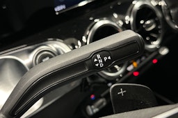 musta Mercedes-Benz GLB 2021 kuva 27.