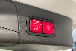 valkoinen Mercedes-Benz GLB 2021 kuva 27.