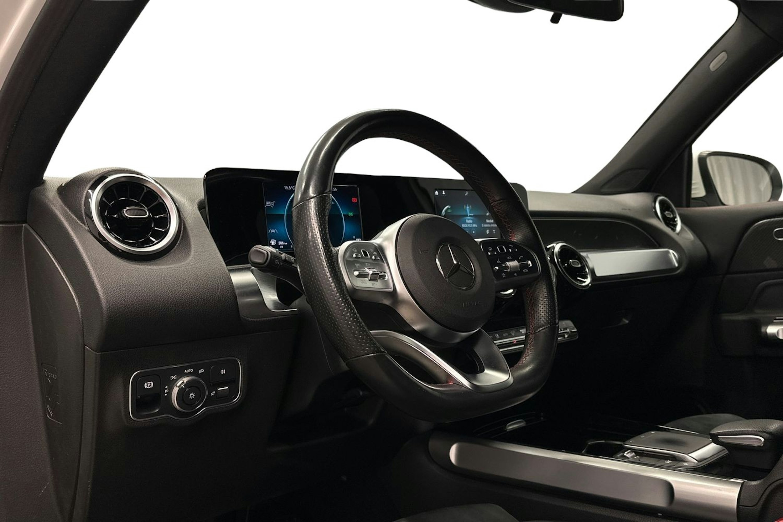 valkoinen Mercedes-Benz GLB 2021 kuva 7.