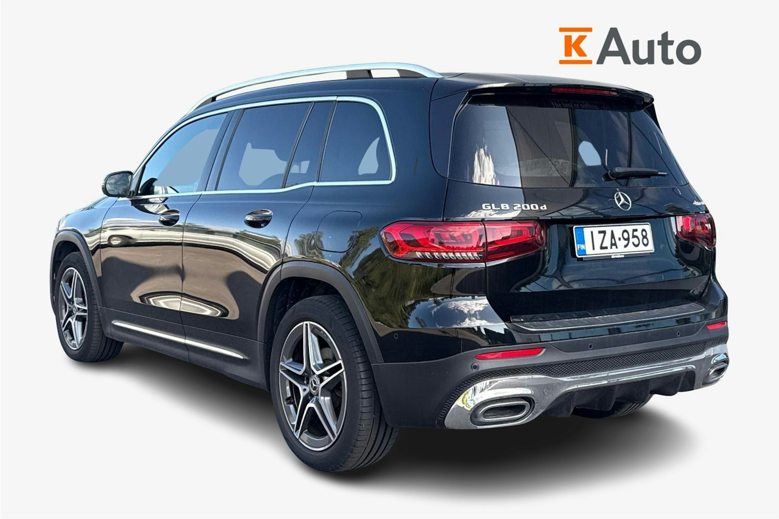 musta Mercedes-Benz GLB 2021 kuva 2.