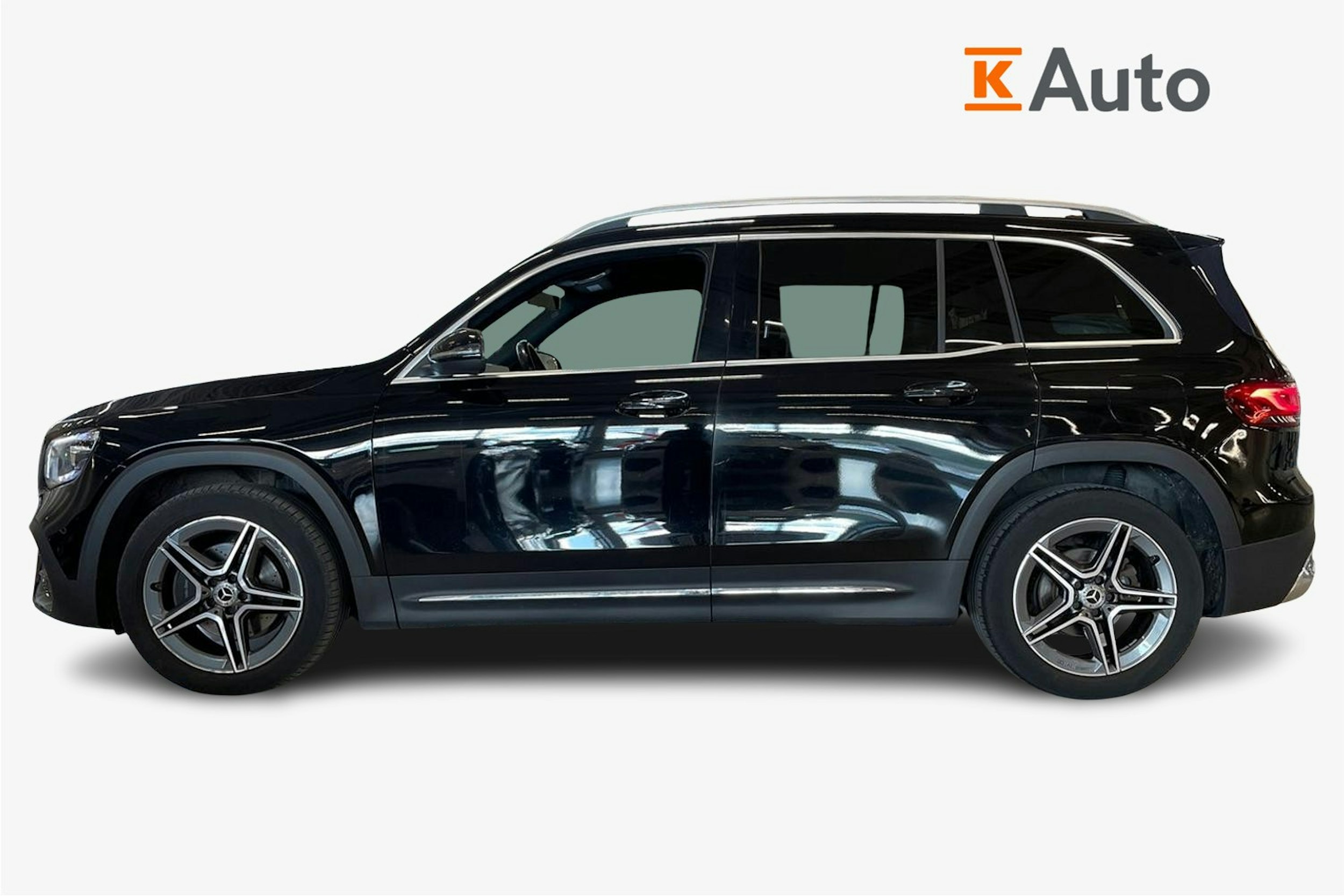 musta Mercedes-Benz GLB 2021 kuva 6.