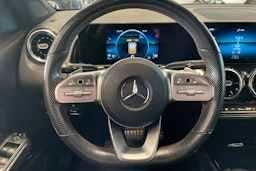 musta Mercedes-Benz GLB 2021 kuva 16.