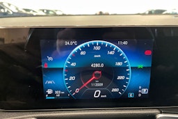 musta Mercedes-Benz GLB 2021 kuva 19.