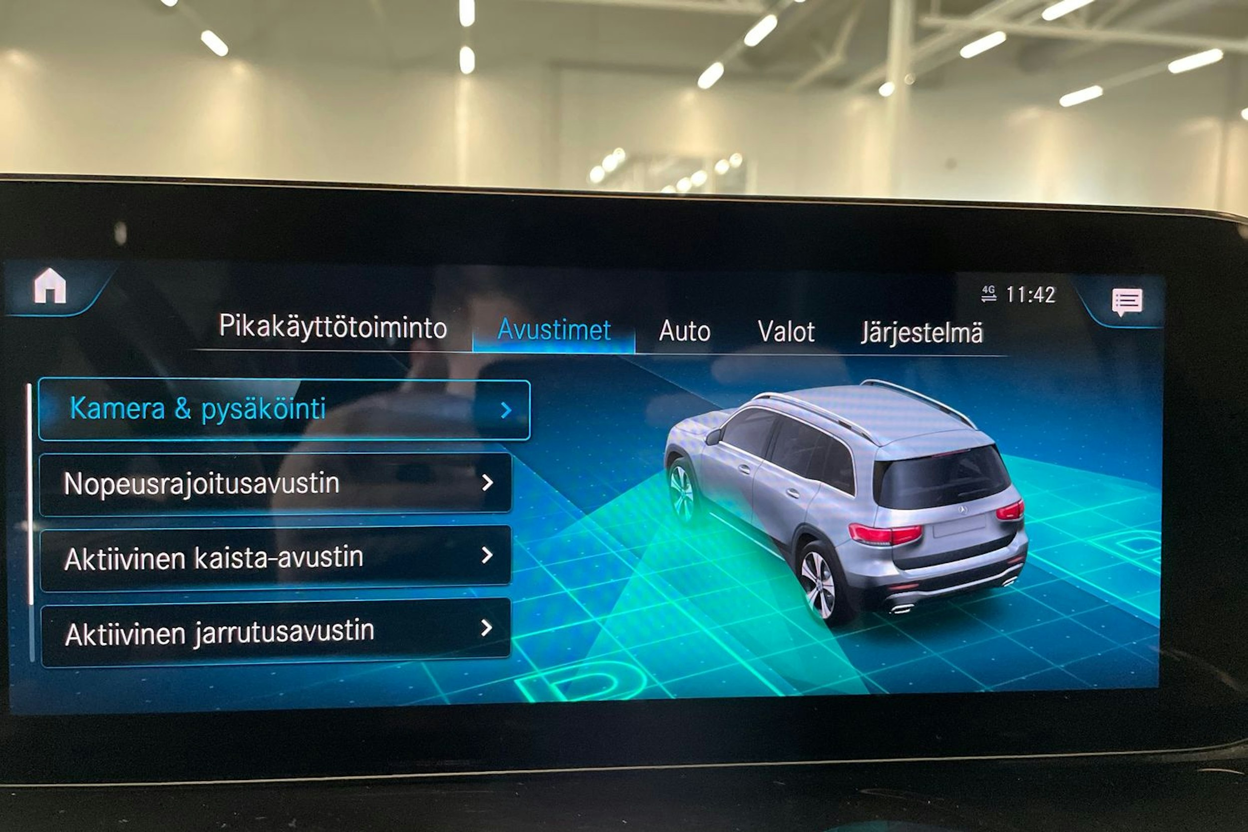 musta Mercedes-Benz GLB 2021 kuva 27.