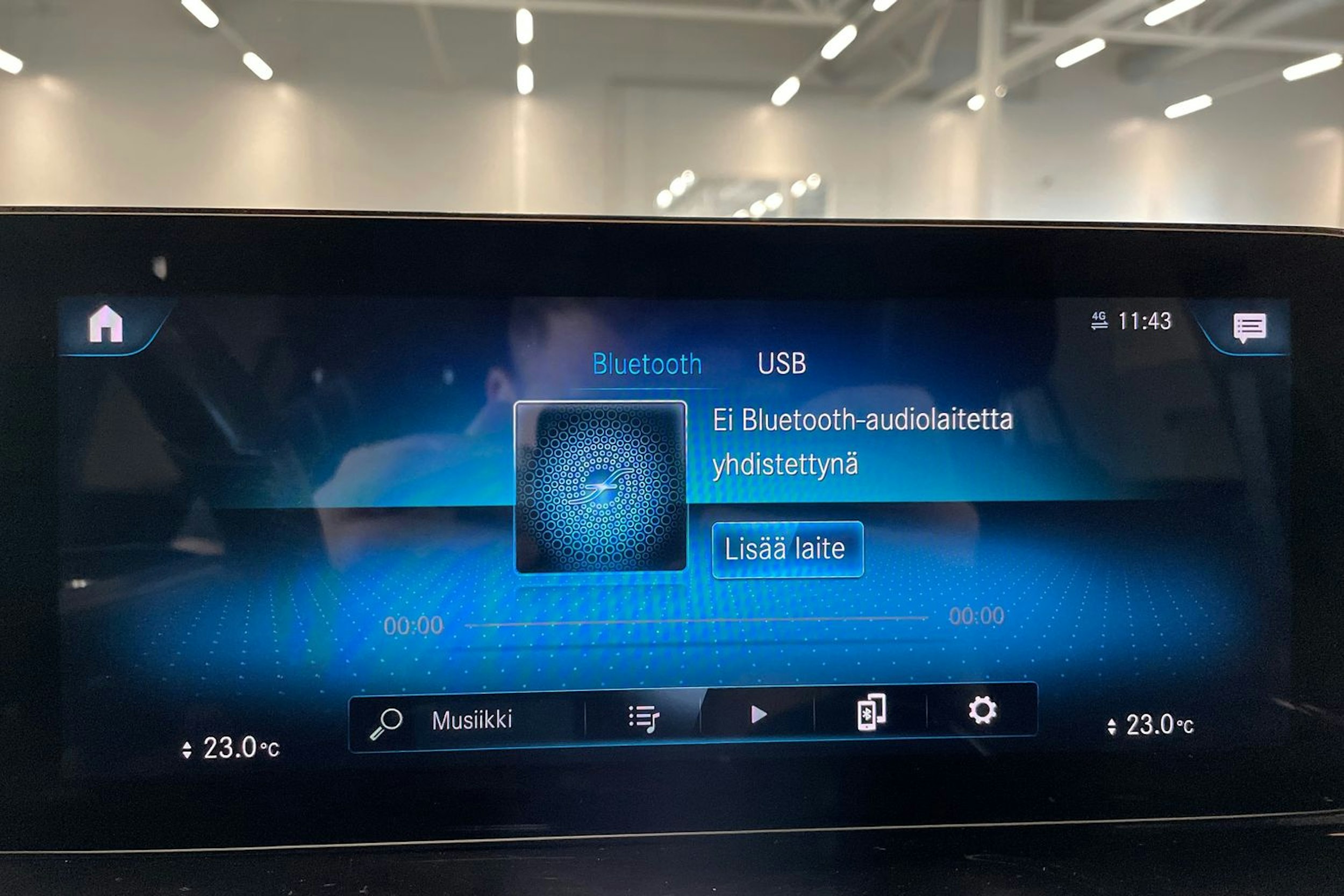 musta Mercedes-Benz GLB 2021 kuva 31.