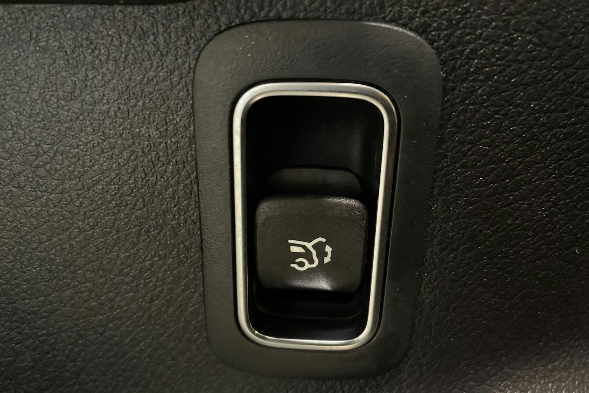 musta Mercedes-Benz GLB 2021 kuva 41.