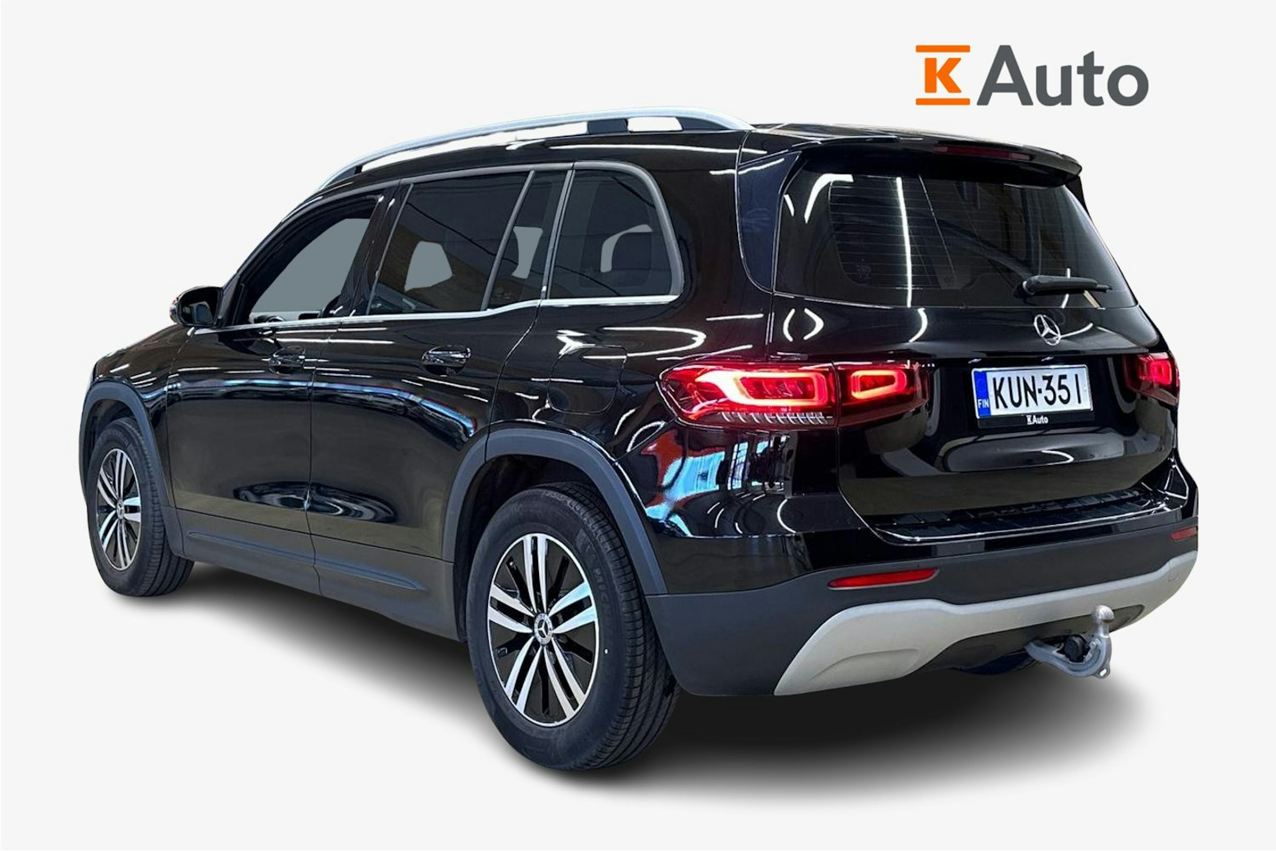 musta Mercedes-Benz GLB 2021 kuva 2.