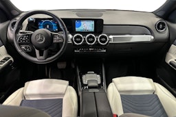 musta Mercedes-Benz GLB 2021 kuva 9.