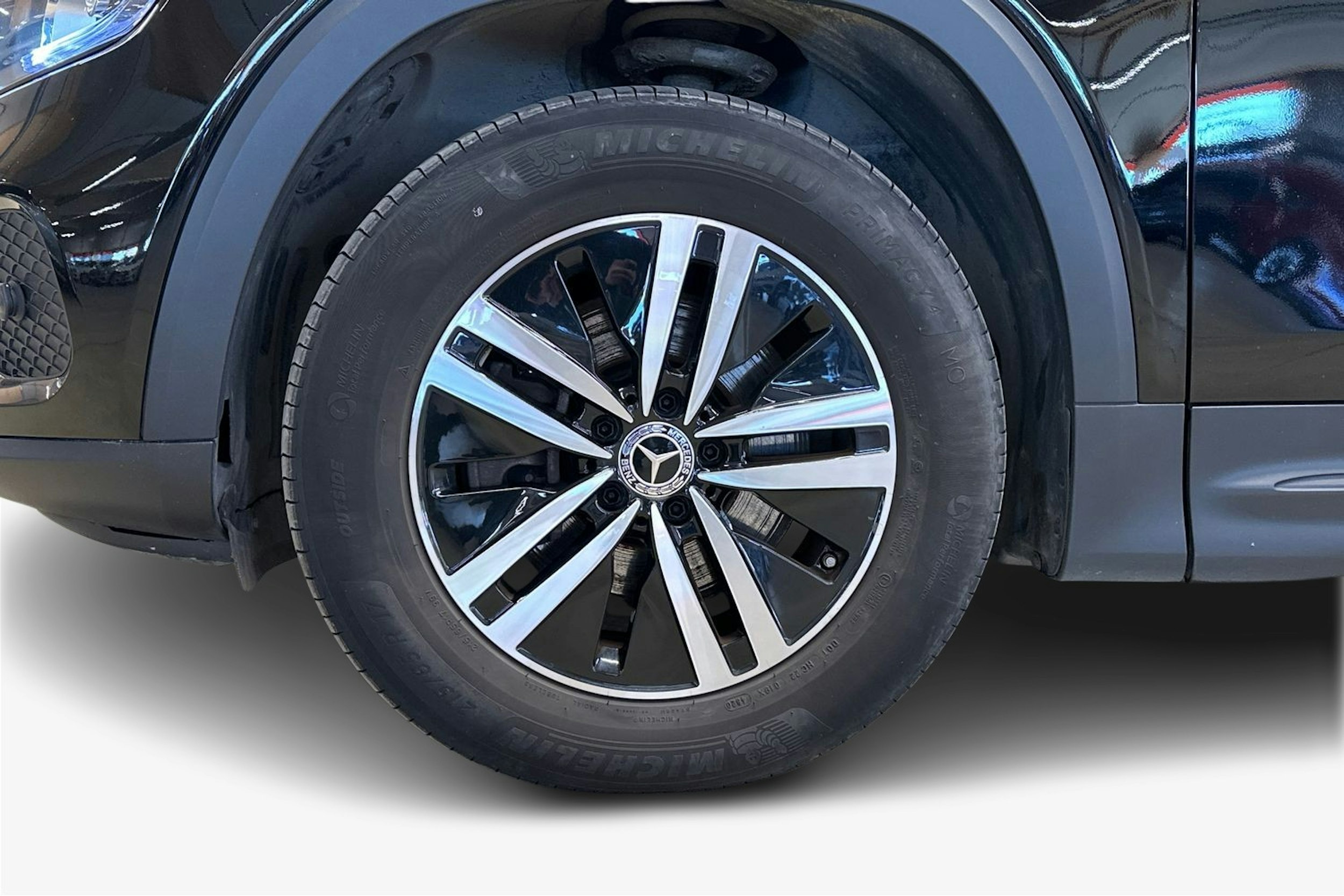 musta Mercedes-Benz GLB 2021 kuva 16.